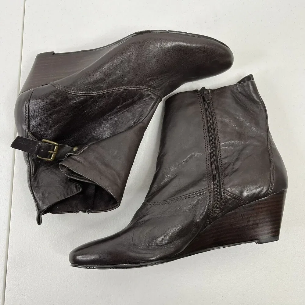 Nine West Size 11 Tulia Leather Wedge Bootie Ankle Boots Shoes Buckle Detail - Picture 3 of 10